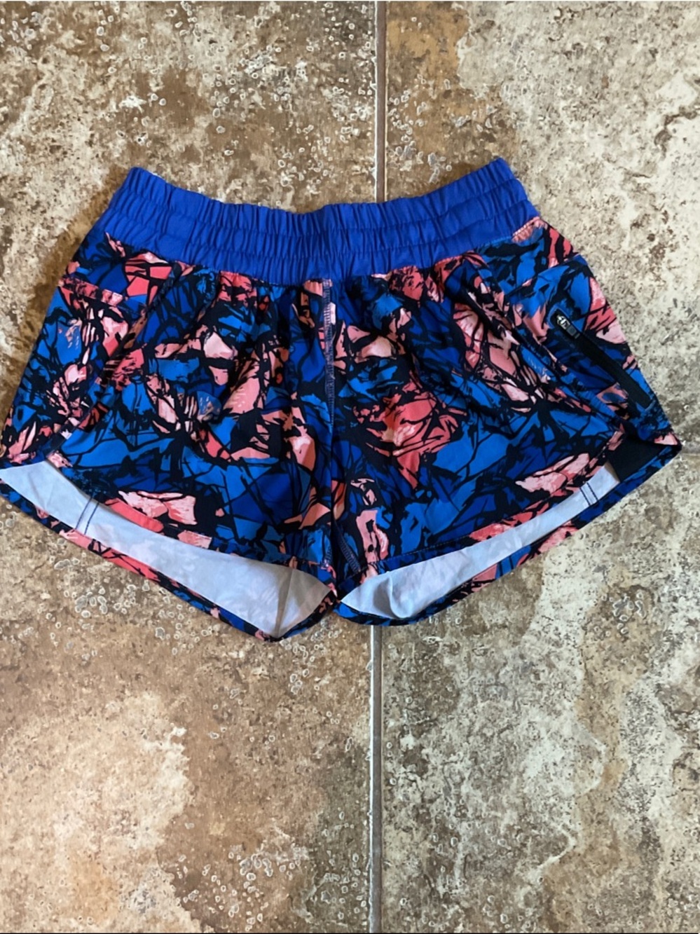 lululemon athletica Blue & Pink Abstract Print Athletic Shorts size 6